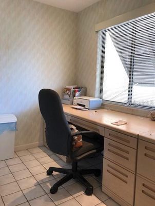 Home Office, Interior