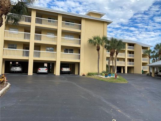 Exterior, Facade, Condo Building