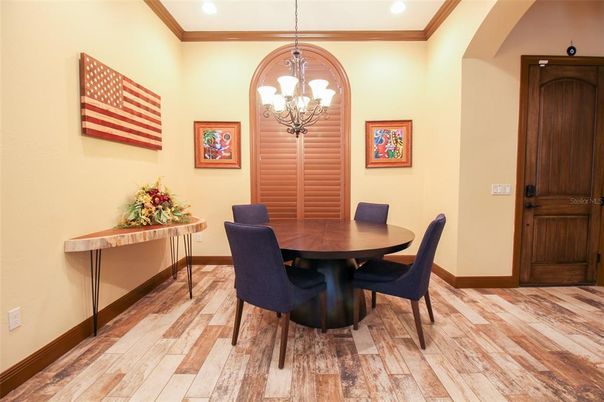 Interior, Wood Texture Flooring, Recessed Lighting, Dining room, Chandelier