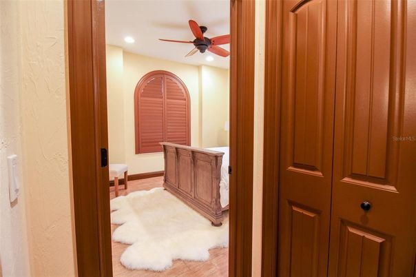 Interior, Bedroom, Wood Texture Flooring, Recessed Lighting