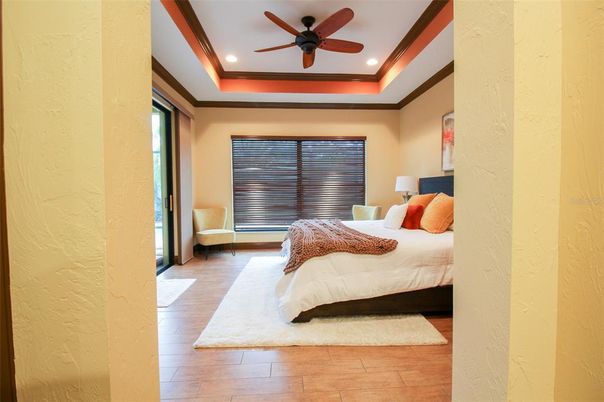 Interior, Bedroom, Wood Texture Flooring, Recessed Lighting