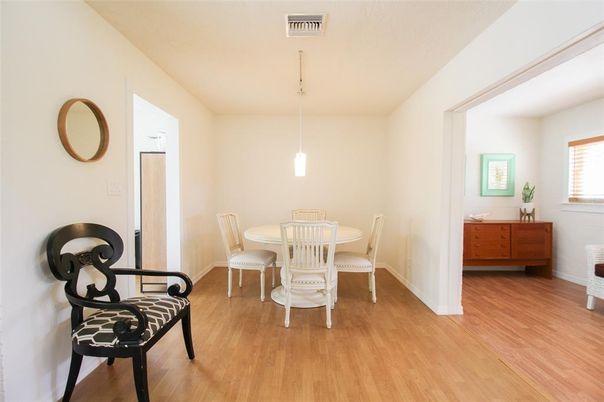 Interior, Wood Texture Flooring, Dining room, Pendant Lights