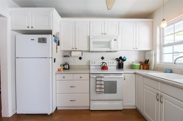 Interior, Kitchen, Wood Texture Flooring, Pendant Lights