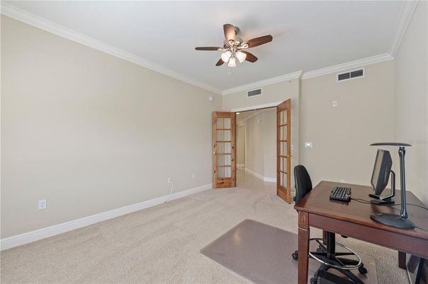 Home Office, Interior