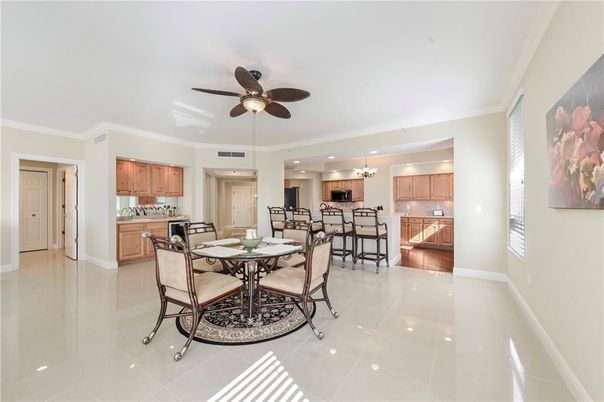 Chandelier, Dining room, Interior, Kitchen, Recessed Lighting