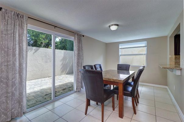 Dining room, Interior