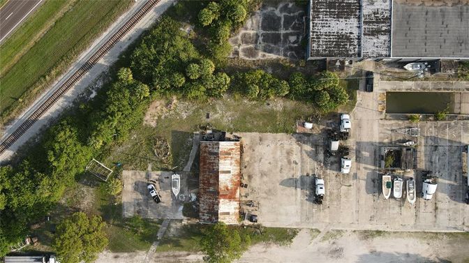 Exterior, Drone