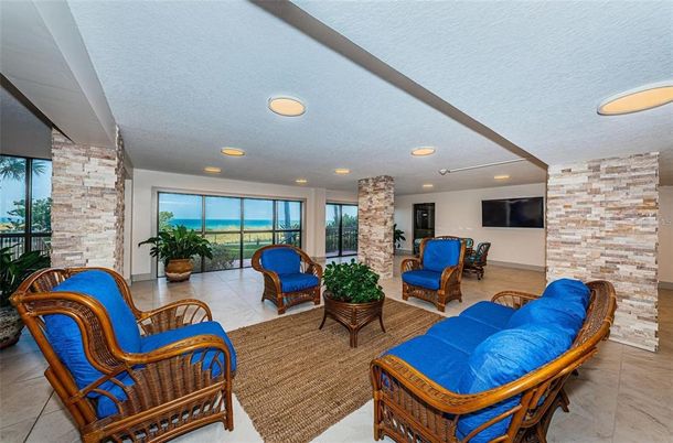 Interior, Living room, Recessed Lighting, Stone Walls