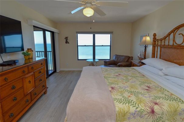 Bedroom, Interior, Water, Wood Texture Flooring