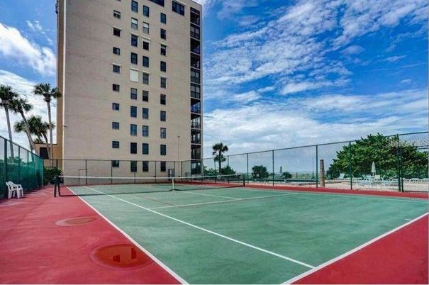 Exterior, Tennis Courts