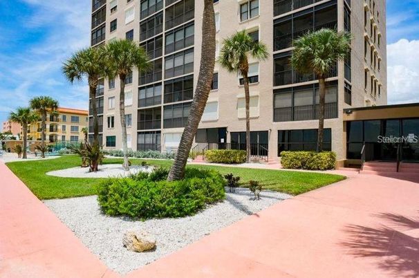 Exterior, Facade, Condo Building