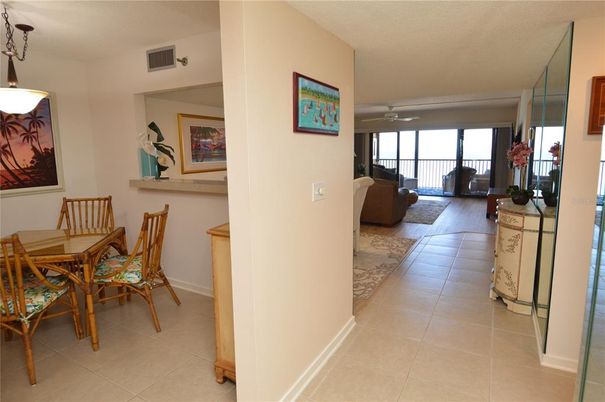 Dining room, Interior