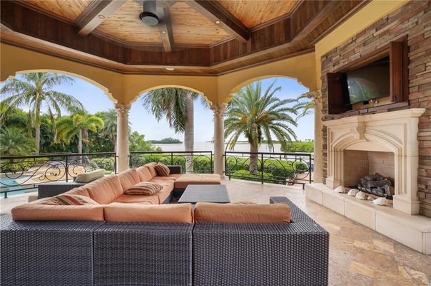 Exterior, Fireplace