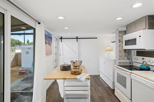 Interior, Kitchen, Recessed Lighting, Wood Texture Flooring