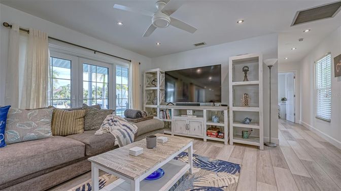 Interior, Living room, Recessed Lighting, Wood Texture Flooring