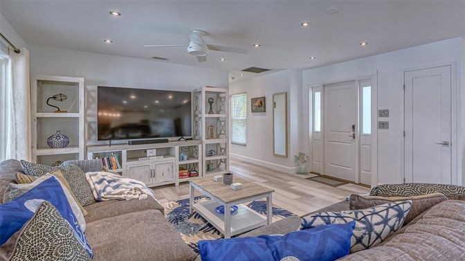 Interior, Living room, Recessed Lighting, Wood Texture Flooring