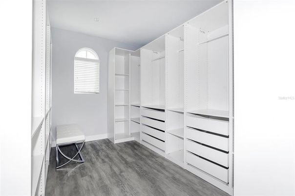 Interior, Walk-in Closets, Wood Texture Flooring