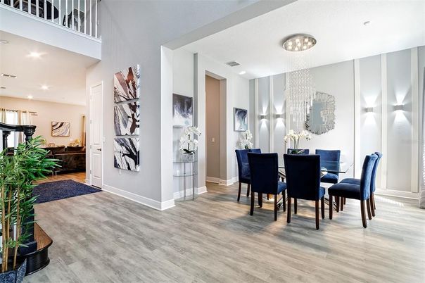 Chandelier, Dining room, Interior, Recessed Lighting, Wood Texture Flooring