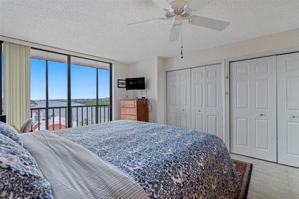 Bedroom, Interior, Water