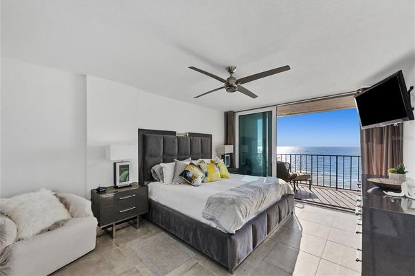 Bedroom, Interior, Water