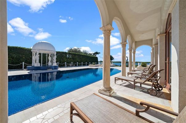 Exterior, Pool, Water