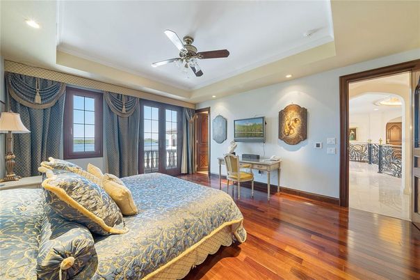 Bedroom, Home Office, Interior, Recessed Lighting, Wood Texture Flooring