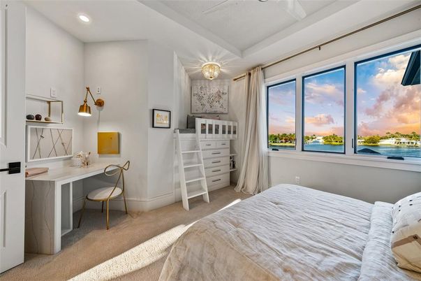 Bedroom, Home Office, Interior, Recessed Lighting, Water