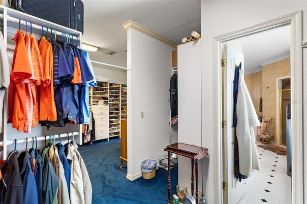 Interior, Walk-in Closets