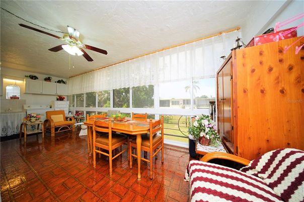 Dining room, Interior