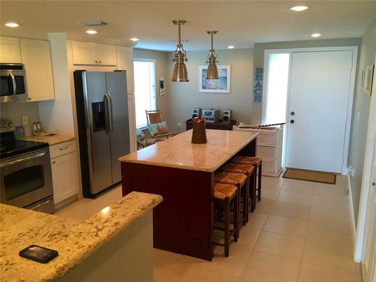 Dining room, Interior, Kitchen, Pendant Lights, Recessed Lighting, Stainless Steel Appliances