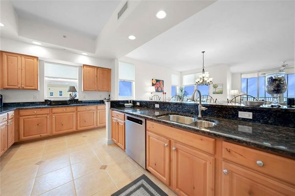 Chandelier, Interior, Kitchen, Recessed Lighting, Stainless Steel Appliances