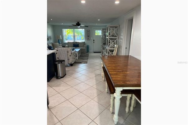 Dining room, Interior, Recessed Lighting