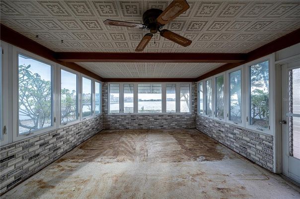 Empty room, Interior, Sun Room