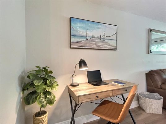 Home Office, Interior