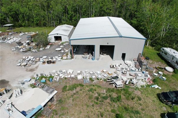 Exterior, Drone