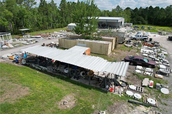 Exterior, Drone