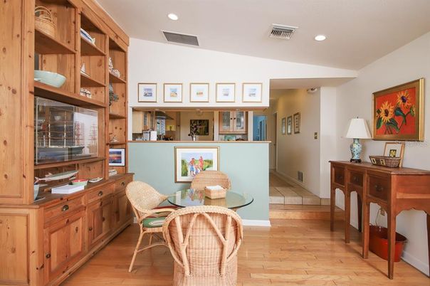 Interior, Recessed Lighting, Wood Texture Flooring