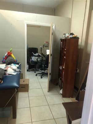 Home Office, Interior