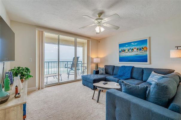 Interior, Living room, Water
