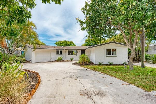 Attached, Backyard, Exterior, Facade, Ranch