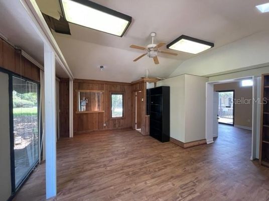 Empty room, Interior, Wood Texture Flooring, Wooden Walls