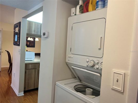 Interior, Utility Closets, Washer, Wood Texture Flooring
