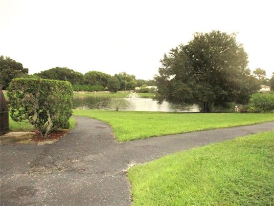 Exterior, Lake