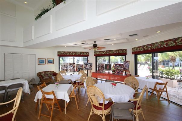 Dining room, Interior, Living room, Recessed Lighting, Wood Texture Flooring