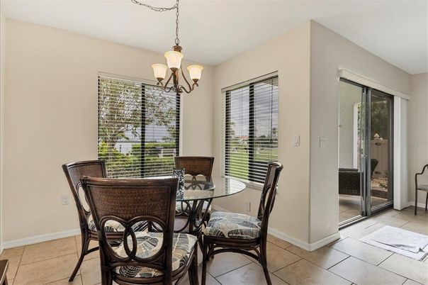 Chandelier, Dining room, Interior
