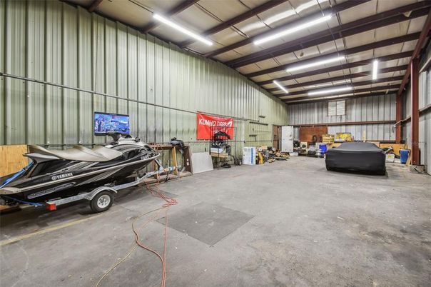 Garage, Interior