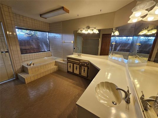 Bathroom, Dual Sink Vanities, Interior