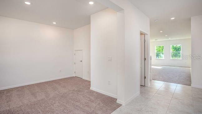 Empty room, Interior, Recessed Lighting