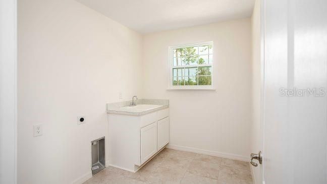 Bathroom, Interior, Tile Countertops