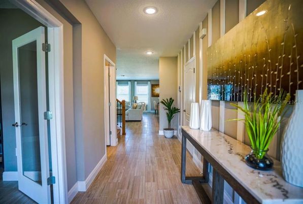 Interior, Recessed Lighting, Wood Texture Flooring